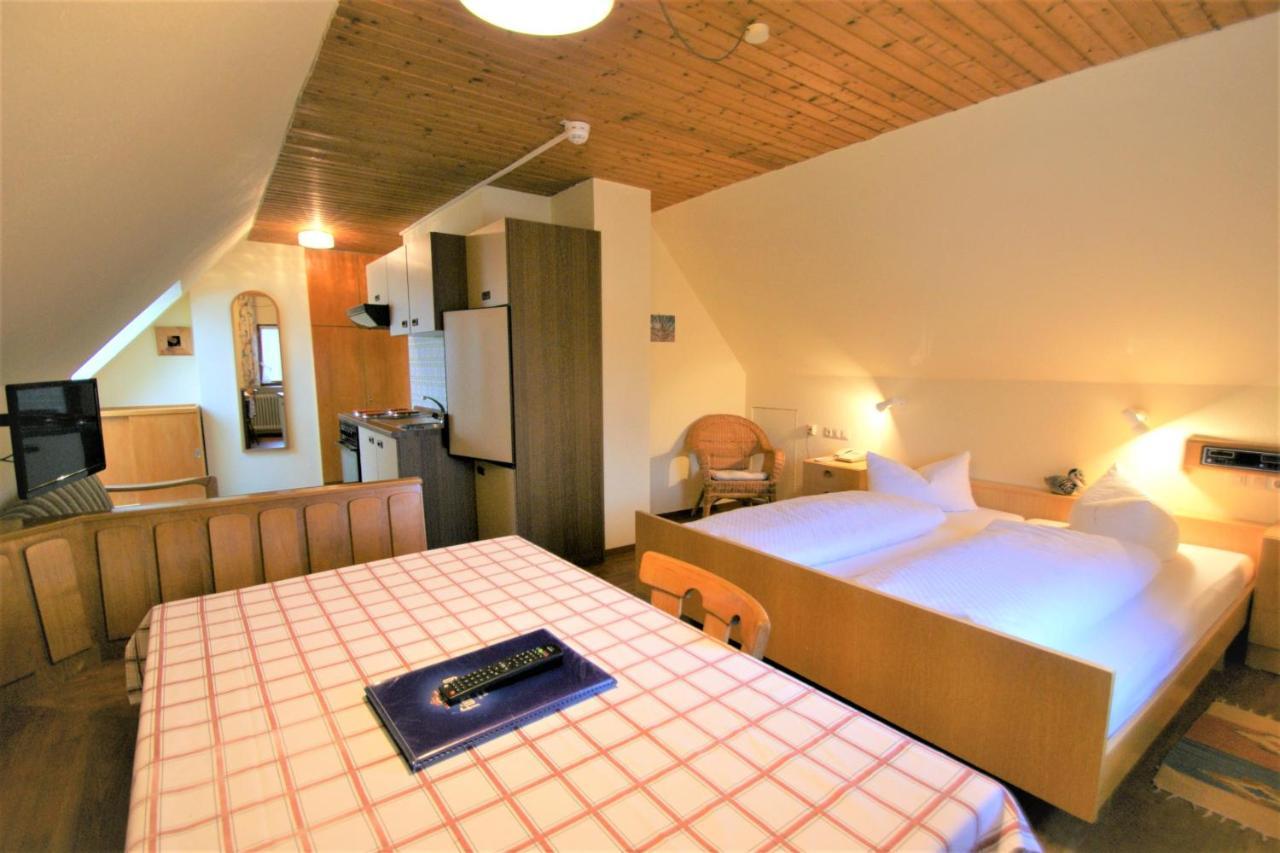 Zur Traube Schwarzwaldhotel & Restaurant Am Titisee 圣玛尔根 外观 照片