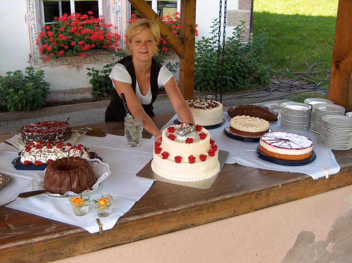 Zur Traube Schwarzwaldhotel & Restaurant Am Titisee 圣玛尔根 外观 照片