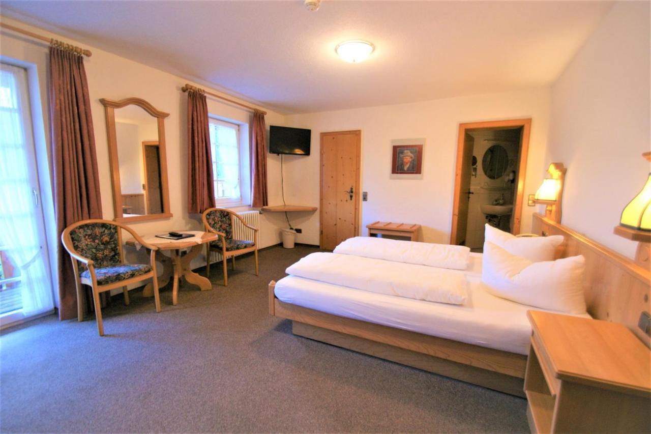 Zur Traube Schwarzwaldhotel & Restaurant Am Titisee 圣玛尔根 外观 照片