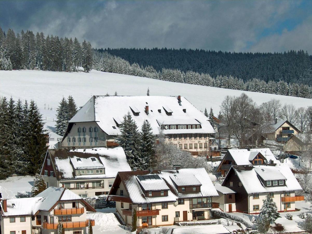 Zur Traube Schwarzwaldhotel & Restaurant Am Titisee 圣玛尔根 外观 照片