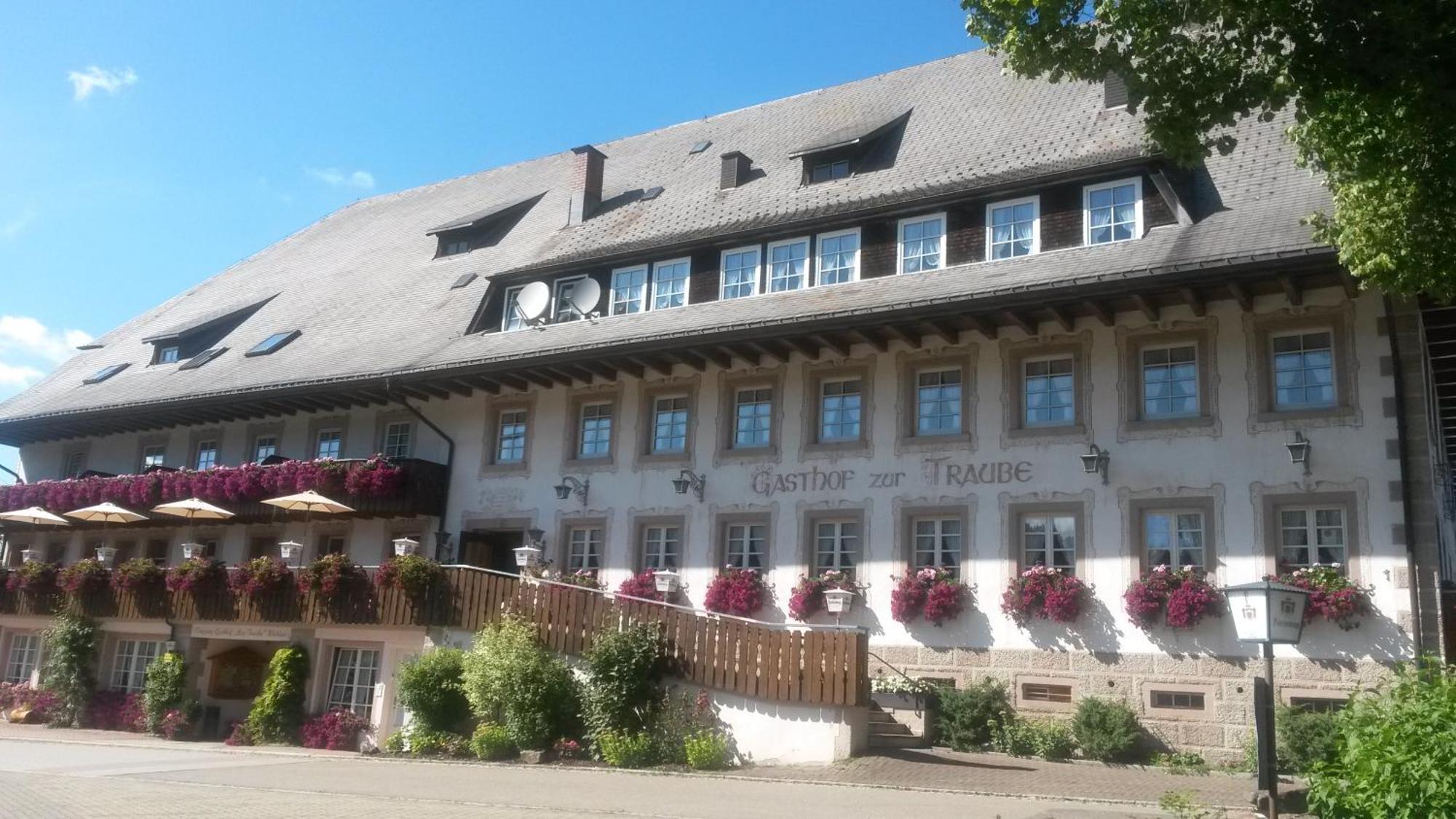 Zur Traube Schwarzwaldhotel & Restaurant Am Titisee 圣玛尔根 外观 照片